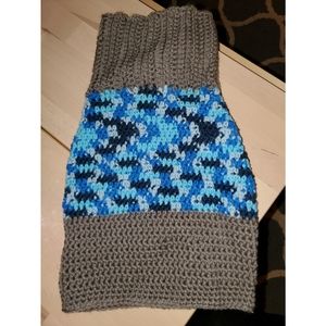 Crocheted dog sweater S/M